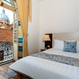 Del Parque Hotel & Suites，位于昆卡的酒店
