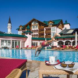 Wellnesshotel ...liebes Rot-Flüh，位于哈尔登熙的酒店