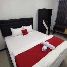 RedDoorz Syariah near Alun Alun Purwokerto 2，位于普禾加多的酒店