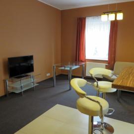 City Apartments Protos，位于Knurów的酒店