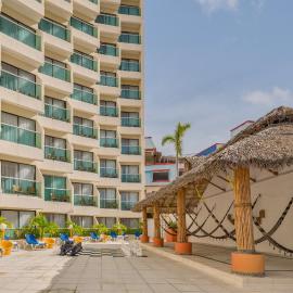 Copacabana Beach Hotel Acapulco，位于阿卡普尔科的酒店