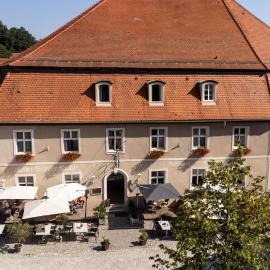 Romantica Hotel Blauer Hecht,位于丁克尔斯比尔的酒店