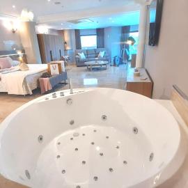 Hotel Nueva Plaza，位于马里亚诺的酒店