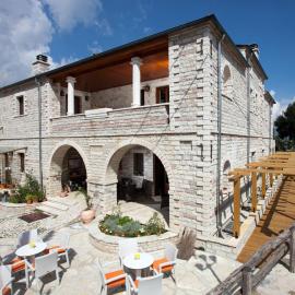 Nisista Lodge Mountain View，位于Rodavgi的酒店