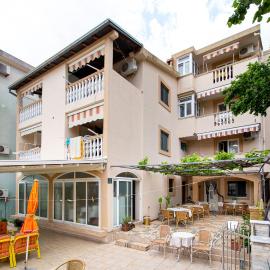 Jadran Apartments