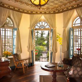 Del Parque Hotel & Suites,位于昆卡的酒店