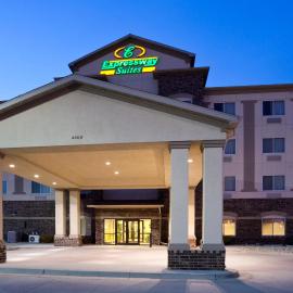 Expressway Suites Fargo，位于法戈的酒店
