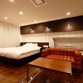 HOTEL 555 Air，位于Higashine的酒店