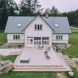 Mikka Accommodation，位于Pihlaspea的酒店