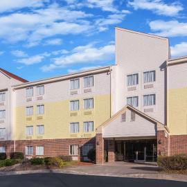 Days Inn by Wyndham Macon I-75 North,位于梅肯的酒店