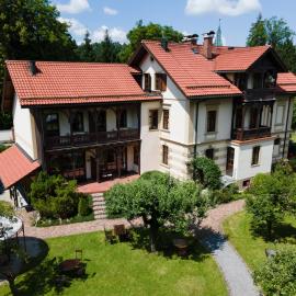 Villa Fantasia Budget Boutique Hotel，位于福森的酒店