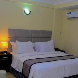 TD RESIDENCE INN，位于Ijebu Ode的酒店