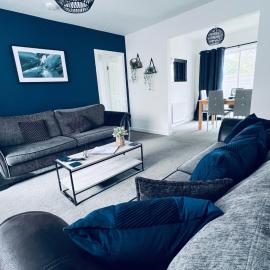Five Bedroom Five Bathroom House - Dalkeith，位于达尔基斯的酒店