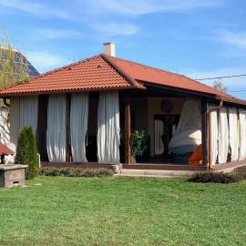 LEVENDULÁS HÁZ - Balatonfőkajár，位于Balatonfőkajár的酒店