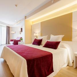 Hotel Beverly Park & Spa，位于布拉内斯的酒店