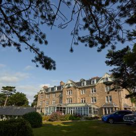 Golf View Hotel & Spa，位于奈恩的酒店