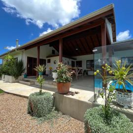 Blue Fattoria Luxury Farm Accomodation，位于Fernside的酒店