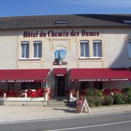 Logis Hôtel & Restaurant du Chemin des Dames，位于Corbeny的酒店