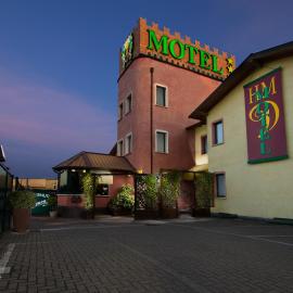 Hotel Motel Del Duca-Pavia，位于卡瓦马纳拉的酒店