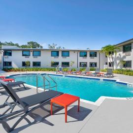 Motel 6-Fort Lauderdale, FL,位于劳德代尔堡的酒店