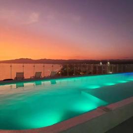 Luxury 2 bedroom beach front at Nuevo Vallarta，位于新巴利亚塔的酒店