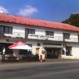Hotel Bělohlávek，位于Holoubkov的酒店