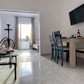 Central, Sunny & Spacious Apartment in Town - El Greco Apartments No 1