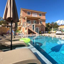 Studios Pantelis Corfu - Adults Only，位于阿普索斯的酒店