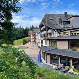 Hotel Schöne Aussicht Schwarzwald，位于Niederwasser的酒店
