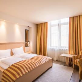 Hotel Rogge，位于雷希察的酒店