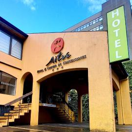 Hotel Aitue，位于特木科的酒店