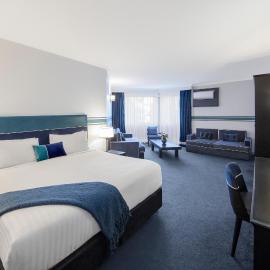 Ramada by Wyndham Diplomat Canberra，位于堪培拉的酒店