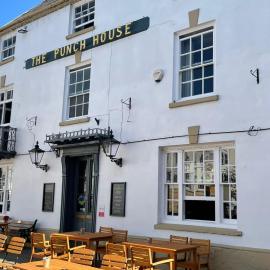 Punch House Monmouth，位于蒙默思的酒店