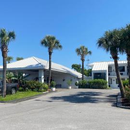 Village Inn Destin，位于德斯坦的酒店