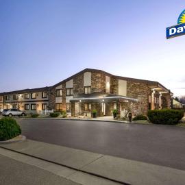 Days Inn by Wyndham Fort Collins，位于柯林斯堡的酒店