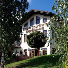Reit-und Sporthotel Nordmann，位于Stangerode的酒店