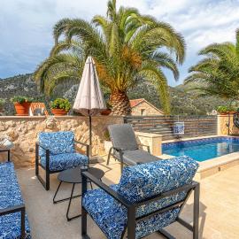 Villa Capitis in the Centre - Private Pool Villa & Balcony Apartment with Spectacular View-No Pool