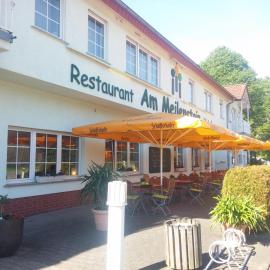 Hotel Am Meilenstein，位于Dunkelforth的酒店
