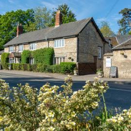 Jersey Arms Hotel Bicester,位于比斯特的酒店