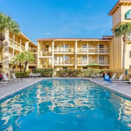 La Quinta Inn by Wyndham Orlando Airport West，位于奥兰多的酒店