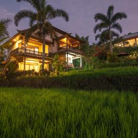 Lesong Hotel and Restaurant，位于姆杜克的酒店