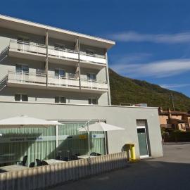 Albergo Elvezia，位于里韦拉的酒店