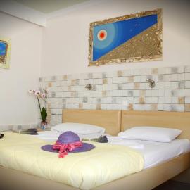Hotel Kostis，位于斯基亚索斯镇的酒店
