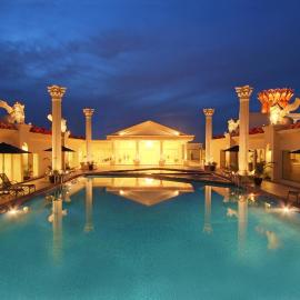 Harmoni One Convention Hotel and Service Apartments，位于巴淡岛中心的酒店