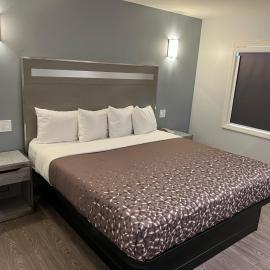 112 Motel,位于梅德福的酒店