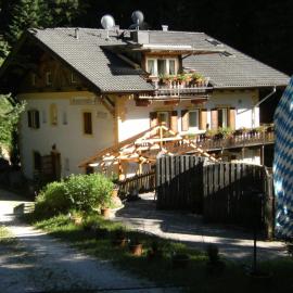 Gassermühle - Studio Appartments，位于Eggen的酒店
