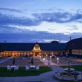 Skrøbelev Gods Manor House，位于鲁德克丙的酒店