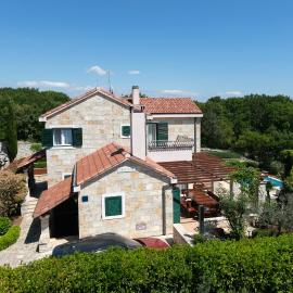 Villa Luči，位于Pražnice的酒店