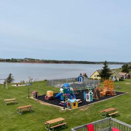 Beach & Breeze Cottages，位于Stanley Bridge的酒店
