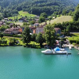 Seeparadiesli am schönen Thunersee，位于Därligen的酒店